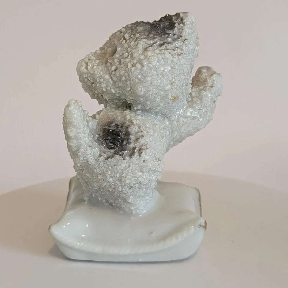 Vintage‎ Ceramic Sugar Textured Cats On Pillows Salt & Pepper Shakers Japan